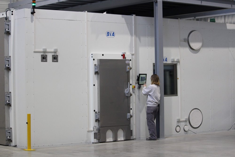 Environne‘Tech investiert in eine Klimakammer für große Volumen und extreme Temperaturen.